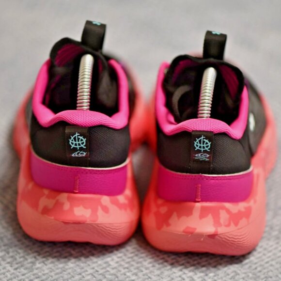 New! Size: 7 Women | Under Armour Flow Breakthru 5 | Black Andromeda Purple - Picture 6 of 16